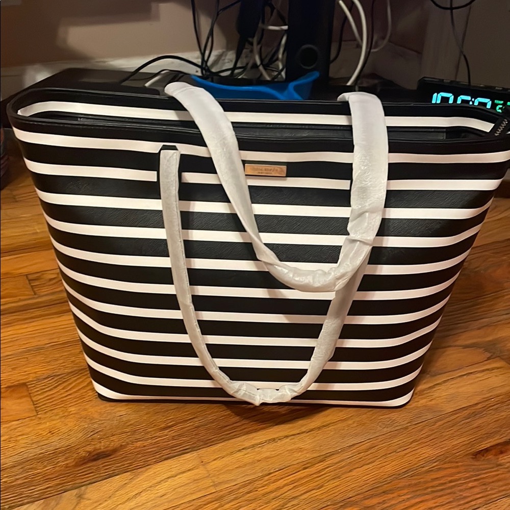Kate Spade Stylish Black and White Tote Bag (Brand New with Tags)
